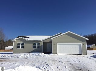 5365 Revella Ln, Grawn, MI 49637