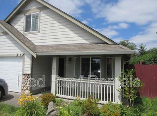 517 E 49th St, Tacoma, WA 98404