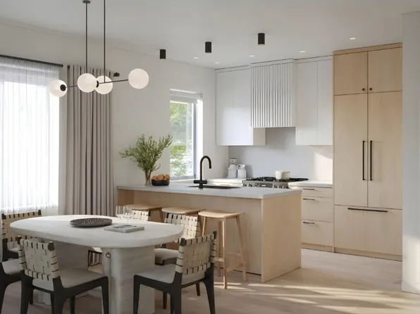 2240 E 40th Ave #1, Vancouver, BC V5P 1J5