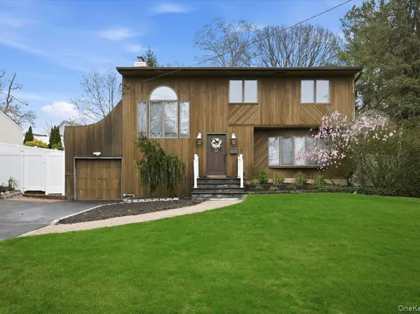 9 Adrian Drive, Ronkonkoma, NY 11779