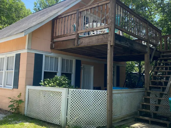 830 Woodward Ave #B, Gulfport, MS 39501