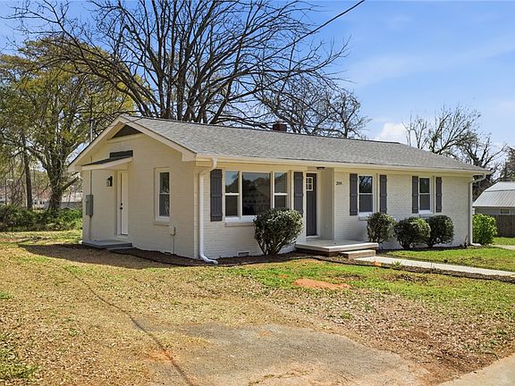 2nd image of 209 Pine St