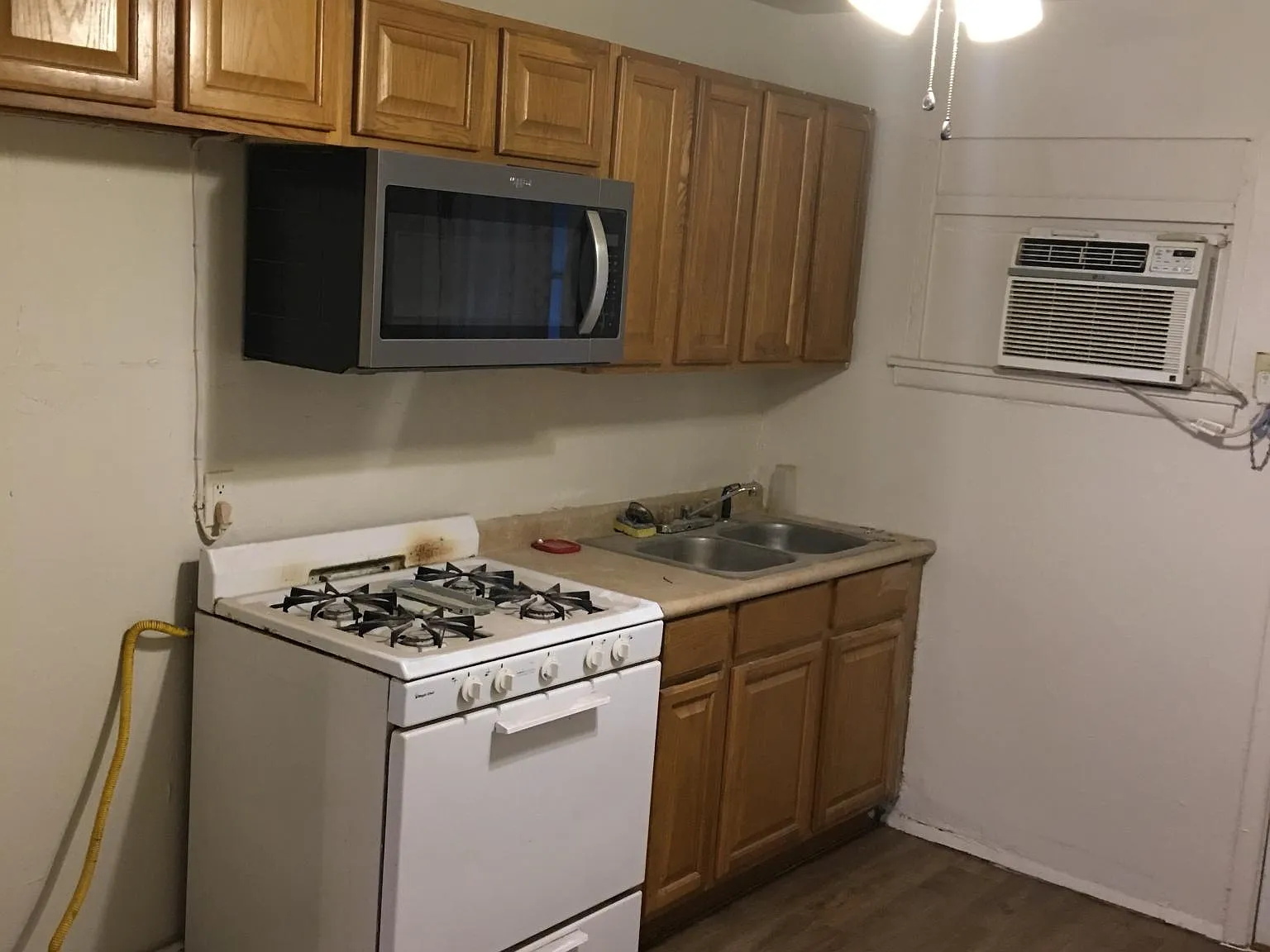 2228 Fairview St, — Photo 2