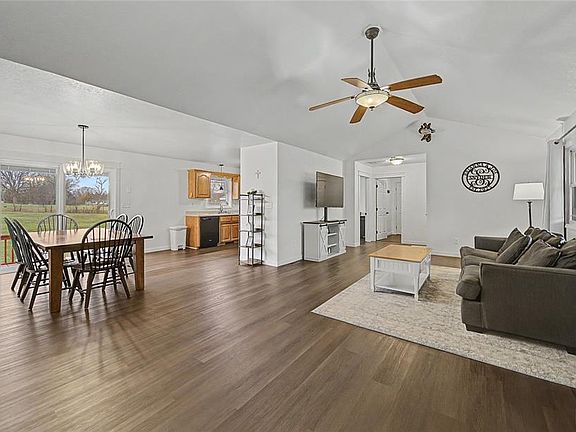 5th image of 30421 Peach Blossom Ln