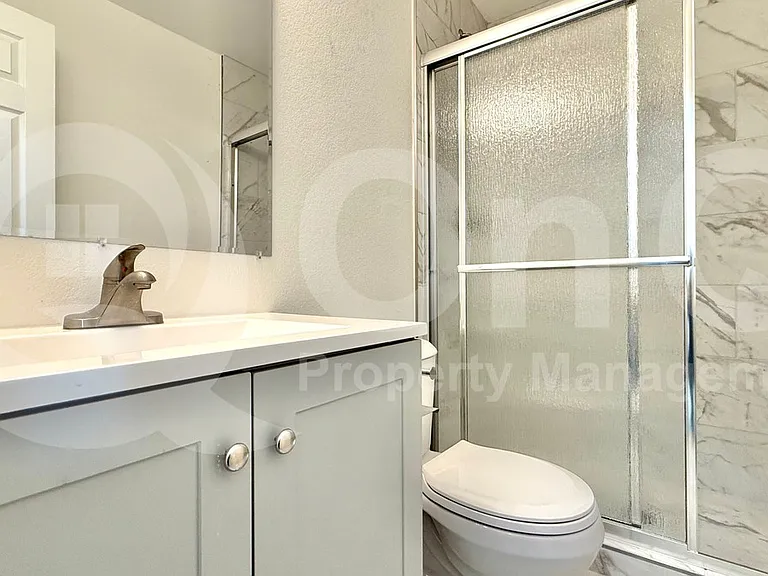 741 E Erie St #1 — Photo 6