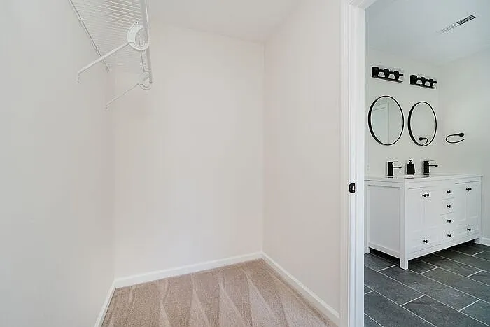 5896 Hollow Oak Trl — Photo 16