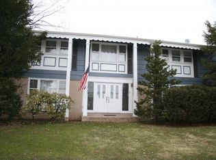 1 Hilltop Ct, Springfield, NJ 07081