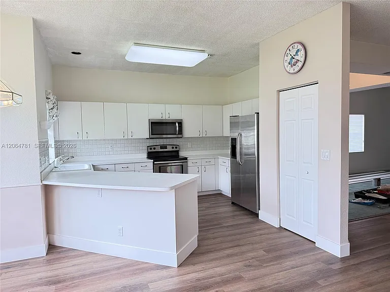 18414 NW 9th St — Photo 6