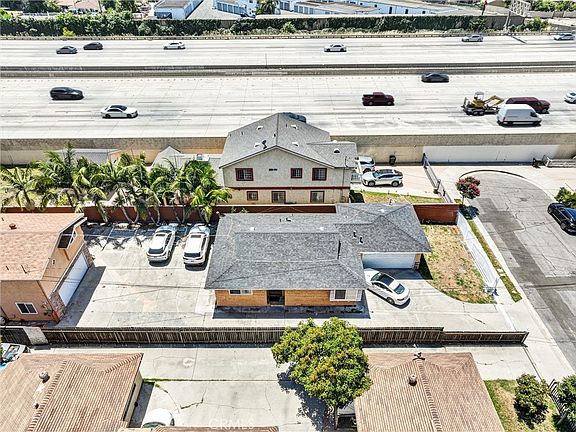 4th image of 2030 Denton Ave