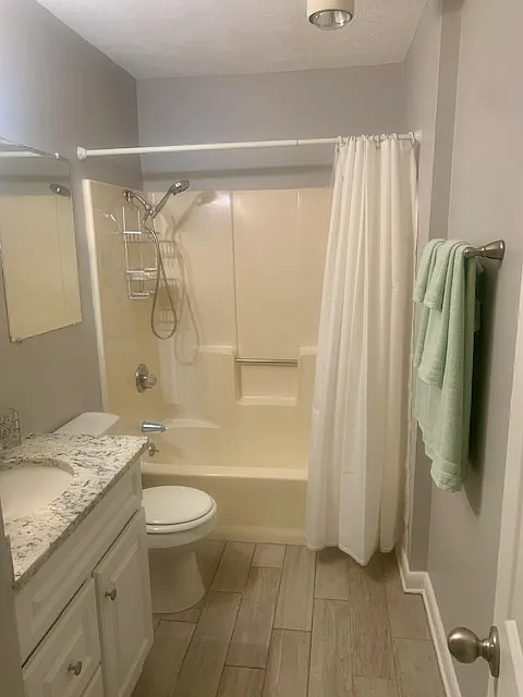 301 B Lullwater Dr - 301 — Photo 3