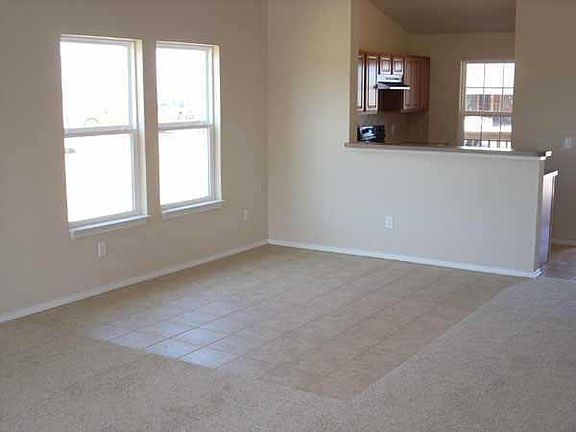 5th image of 11908 NW 136th Cir