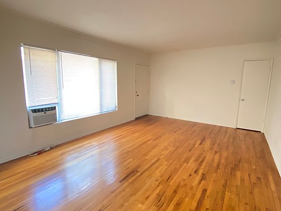 3rd image of 1338 N Vista St APT 7