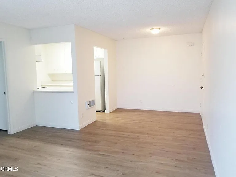 1013 Meta St — Photo 2