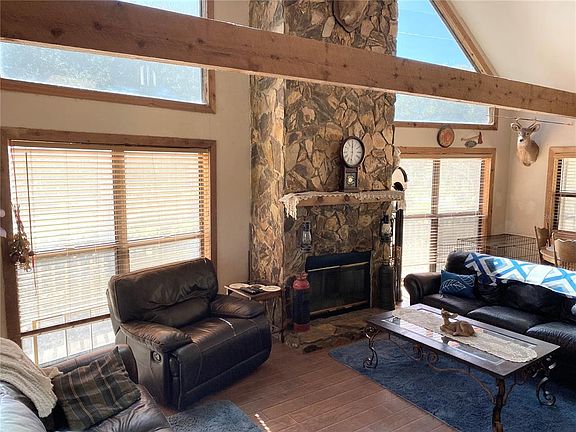 4th image of 3132 SE 24th Ave