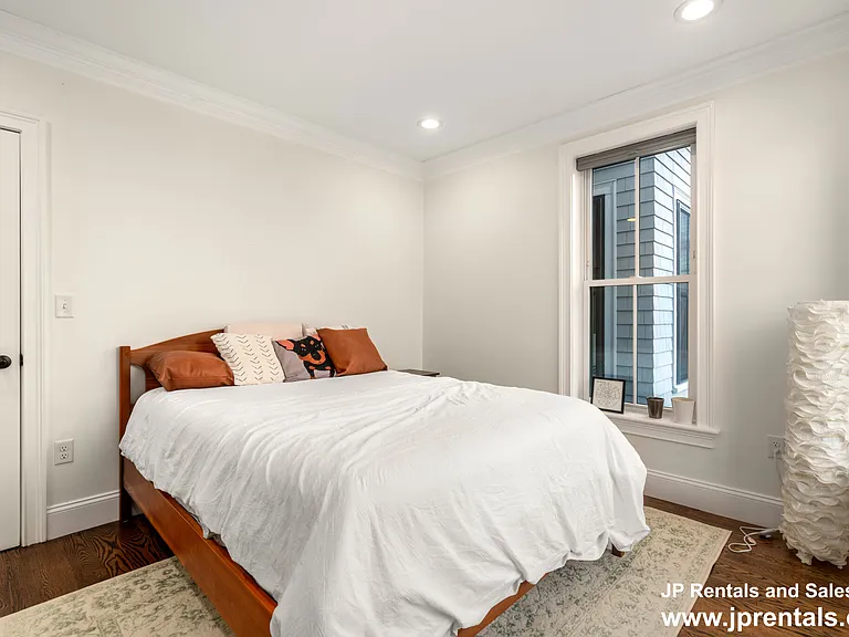 136 Sydney St #5 — Photo 16