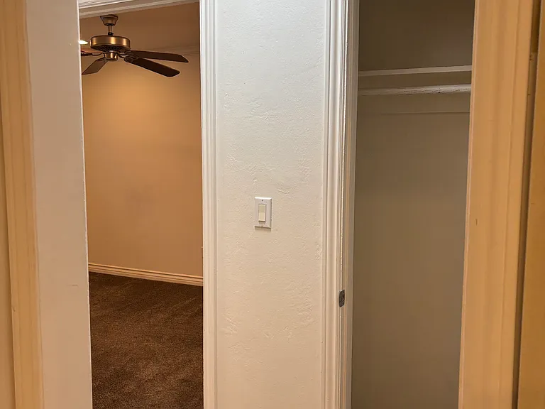 Coat Closet & Back Bedrm