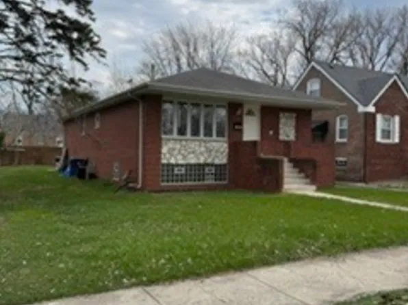 14241 S Mackinaw Ave, Burnham, IL 60633