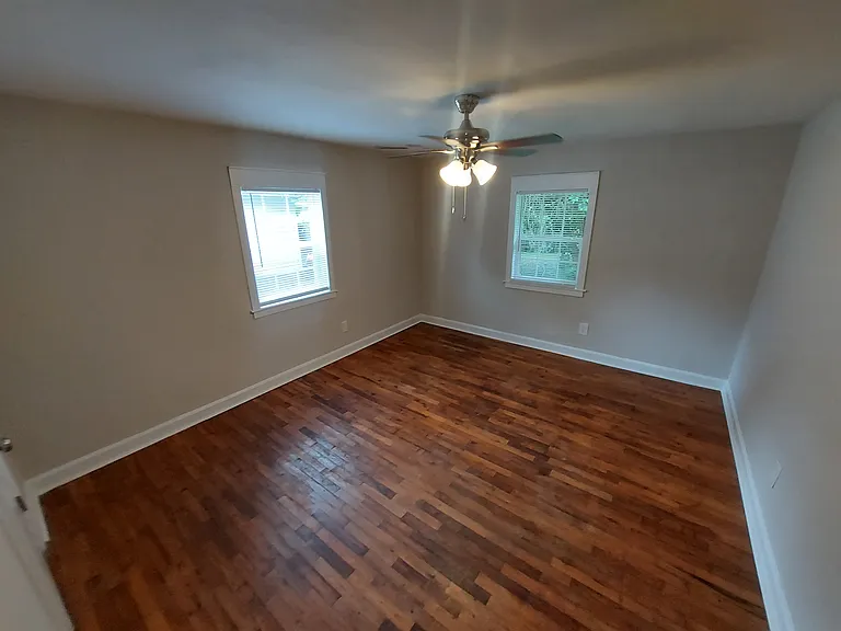 912 Beaumont Ave — Photo 12