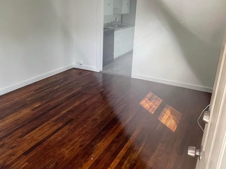 215 N Bermuda St #215 — Photo 4