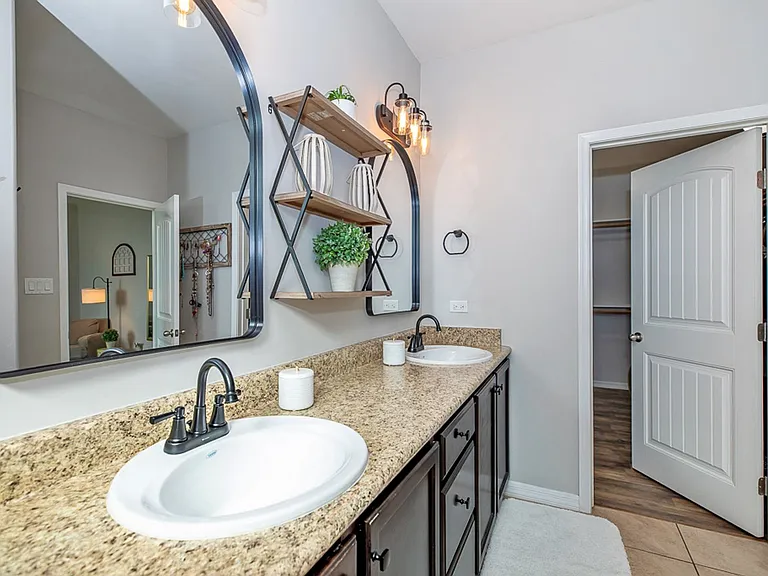6577 E 34th Ln — Photo 23