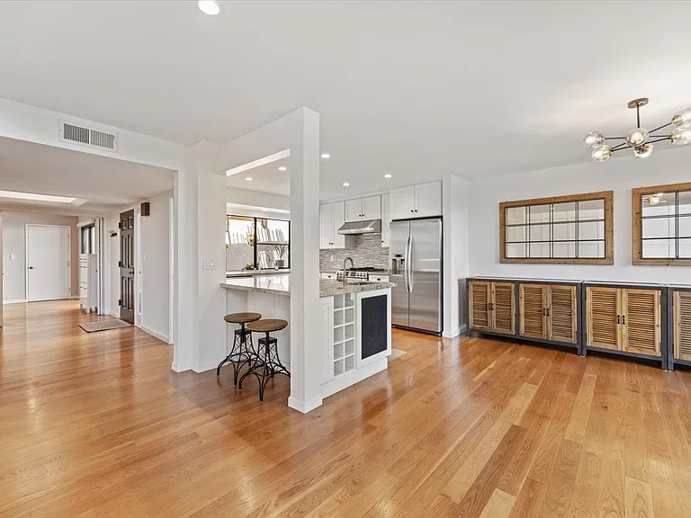 9 Heritage Ct — Photo 7