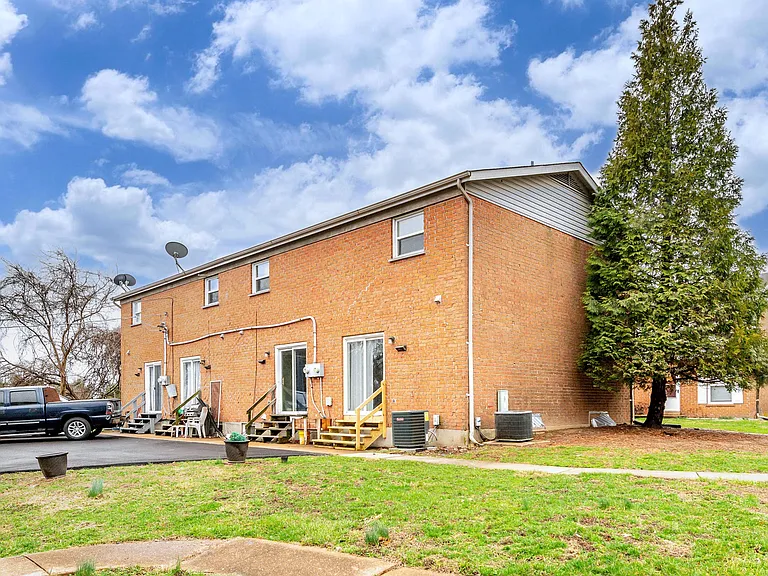 1016 Parkcrest Dr — Photo 19