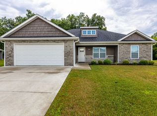 14815 Larry Ln, Hallsville, MO 65255