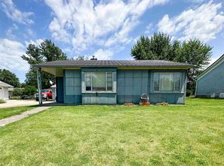 415 S Main St, Sigourney, IA 52591