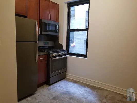 Rented by Skyline Group Real Estate | media 23