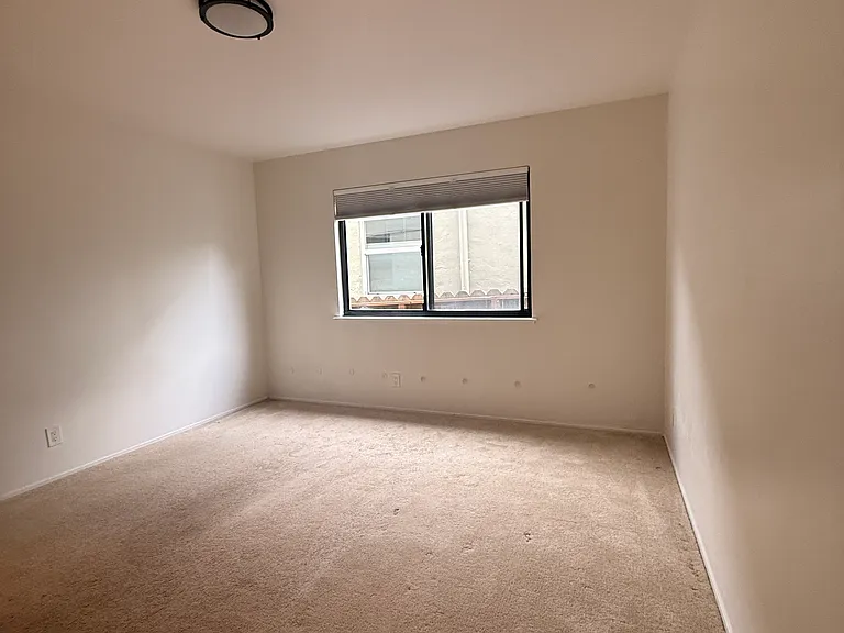 517 Stannage Ave #A — Photo 11