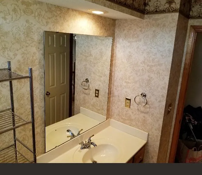 21506 W 53rd Ter — Photo 35
