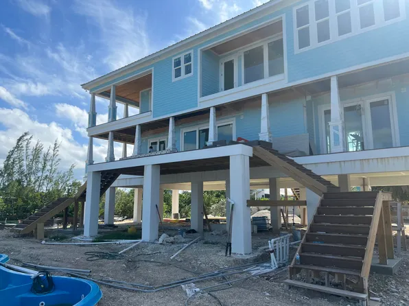 17398 Dolphin St, Sugarloaf Key, FL 33042