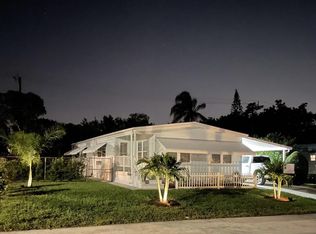 7218 SE Swan Ave, Hobe Sound, FL 33455