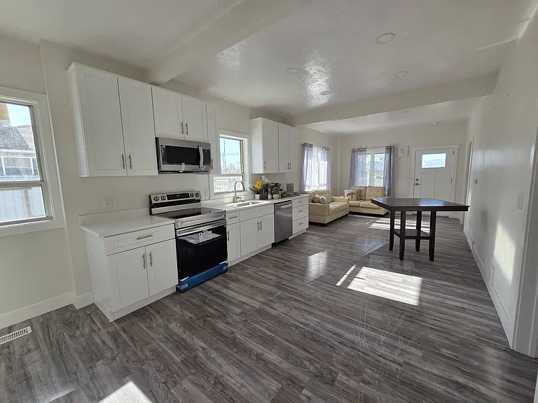152 N 200th St W #A — Photo 14
