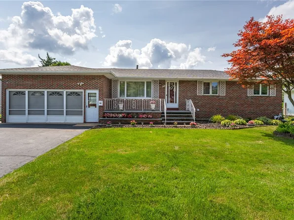 123 Lisa Ann Dr, Rochester, NY 14606