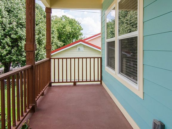 5th image of 207 Valeria St