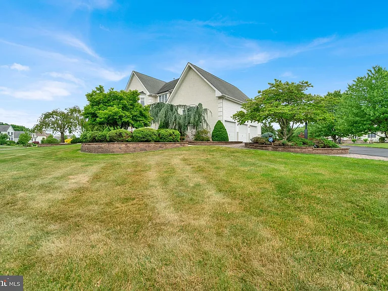 19 Meadowlark Dr — Photo 59