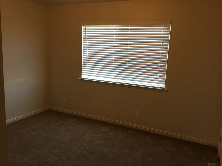 824 Taft St — Photo 11