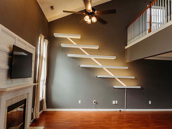 3rd image of 7230 Parklake Pl