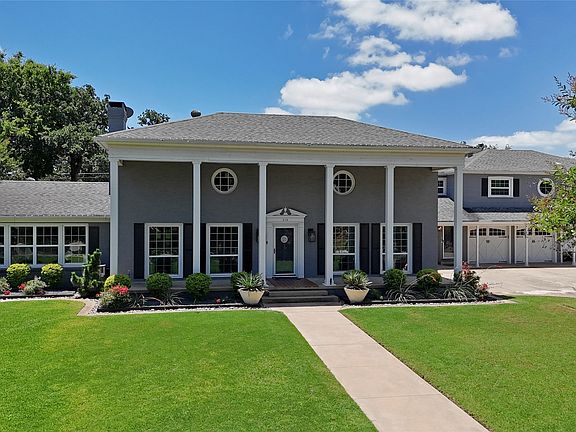 2nd image of 315 Mimosa Dr