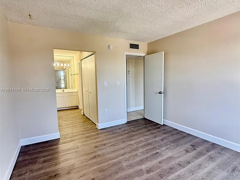 1755 W 60th St #D312 — Photo 17