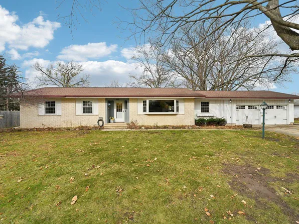 460 W Church St, Evansville, WI 53536