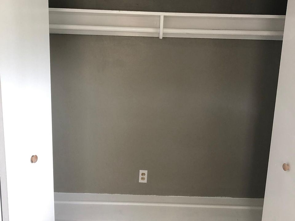 Bdr 1 Closet