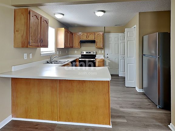 3rd image of 1721 Blue Lake Dr