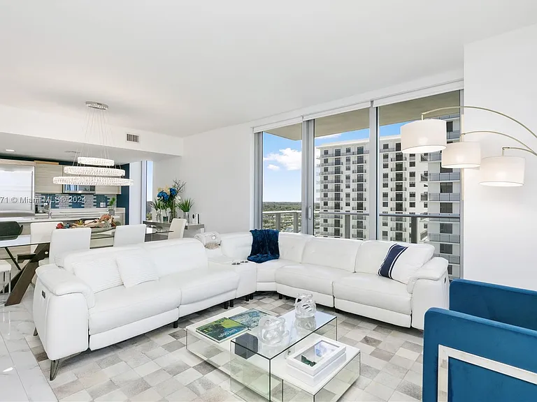 16385 Biscayne Blvd #1701 — Photo 8