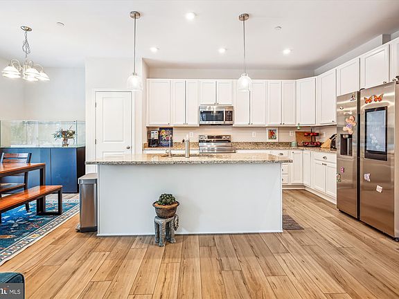 4th image of 200 Ackerman Dr