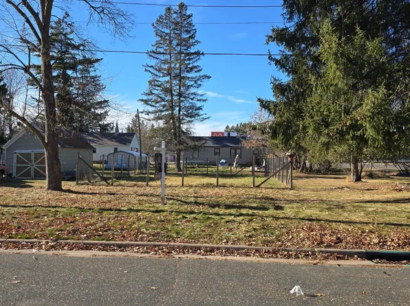 814 E 4th St S, Ladysmith, WI 54848
