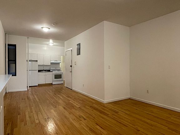 2nd image of 313 W 54th St APT 3E