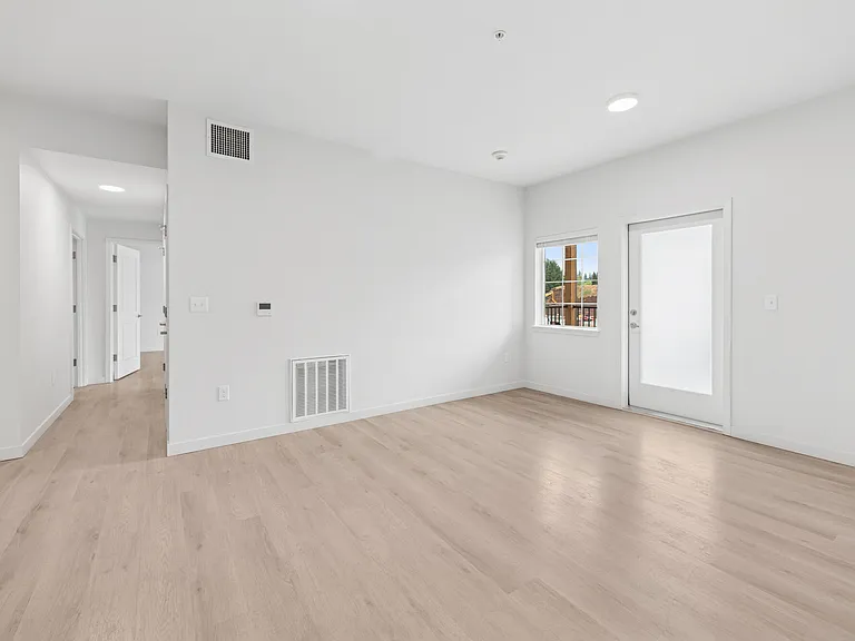 Cascade Creek Apartments — Photo 1