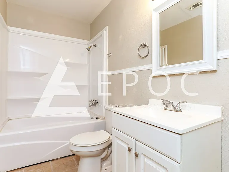 1020 S 39th St — Photo 5